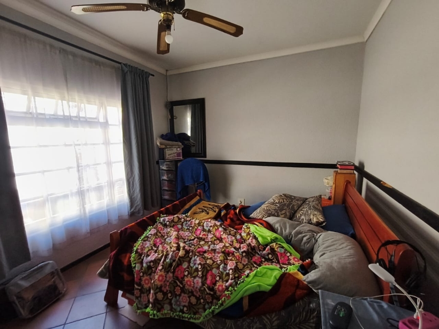 4 Bedroom Property for Sale in Geelhoutpark North West